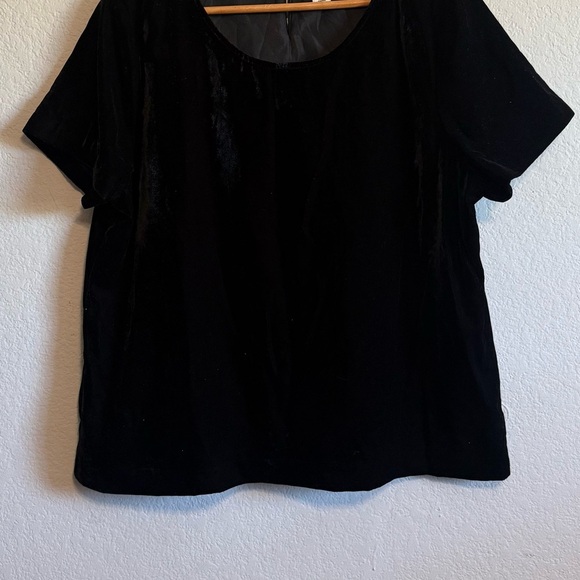 J Crew Black Short Sleeve Crushed Velvet Crewneck Shirt Blouse Top Size Large - Picture 4 of 13
